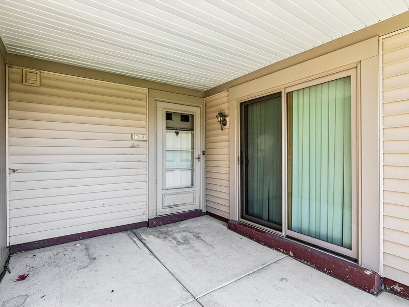 1760 Bristol Walk Hoffman Estates IL 60169
