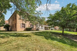 Photo of 1760 Bristol Walk Hoffman Estates IL 60169