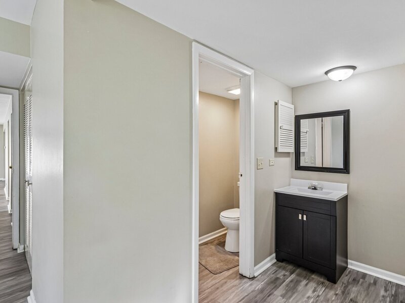1760 Bristol Walk Hoffman Estates IL 60169