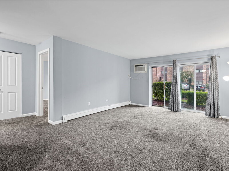 8894 Knight Avenue Des Plaines IL 60016