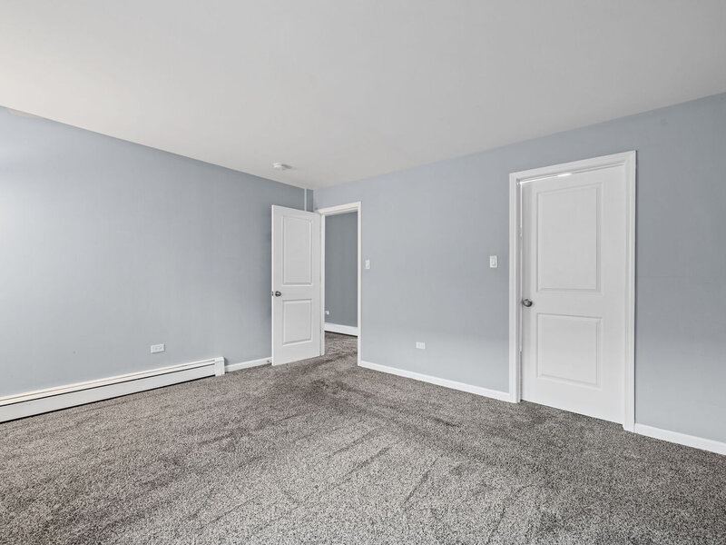 8894 Knight Avenue Des Plaines IL 60016