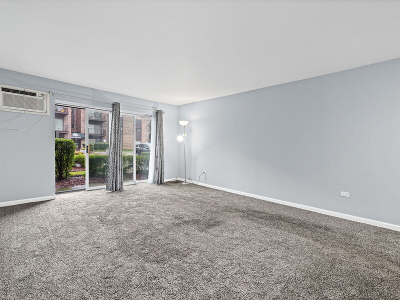 8894 Knight Avenue Des Plaines IL 60016