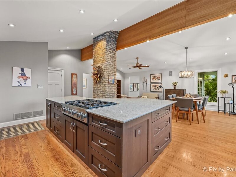 1070 Rose Court Woodstock IL 60098