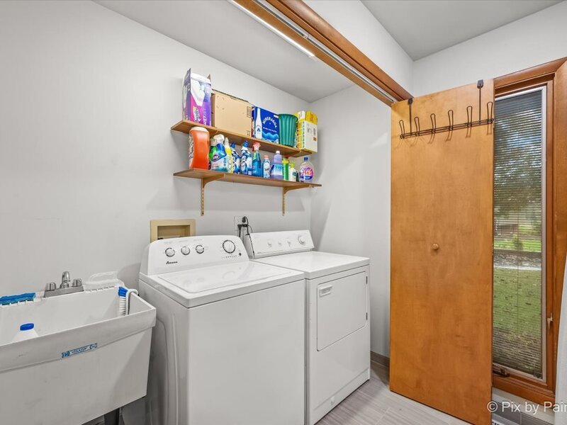 1070 Rose Court Woodstock IL 60098