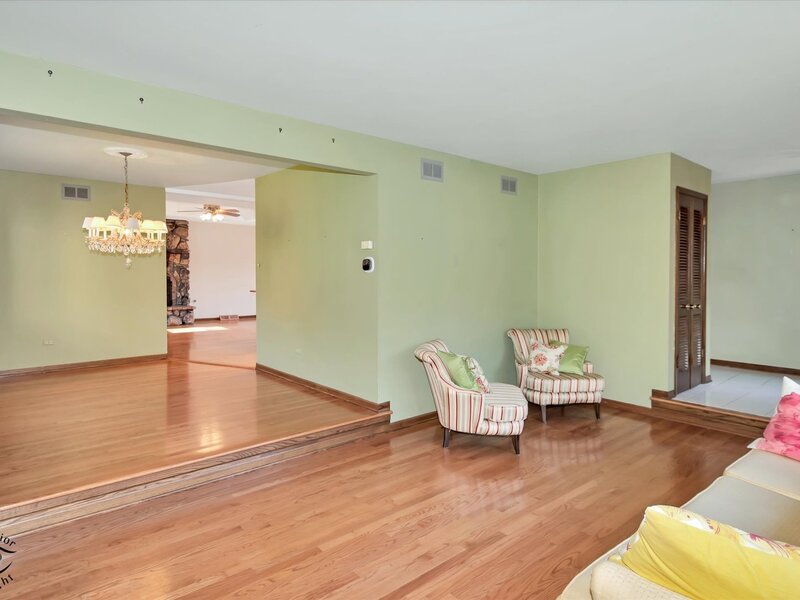 9953 S 82nd Court Palos Hills IL 60465
