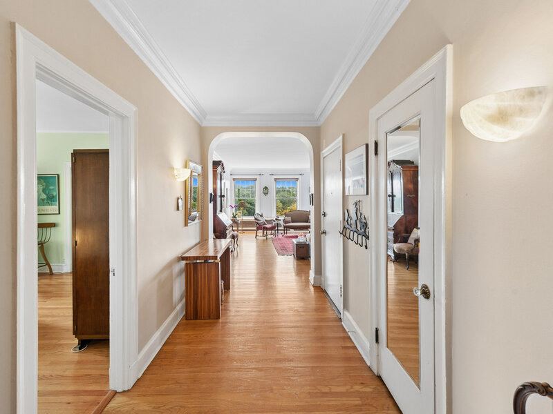 3530 N Lake Shore Drive Chicago IL 60657
