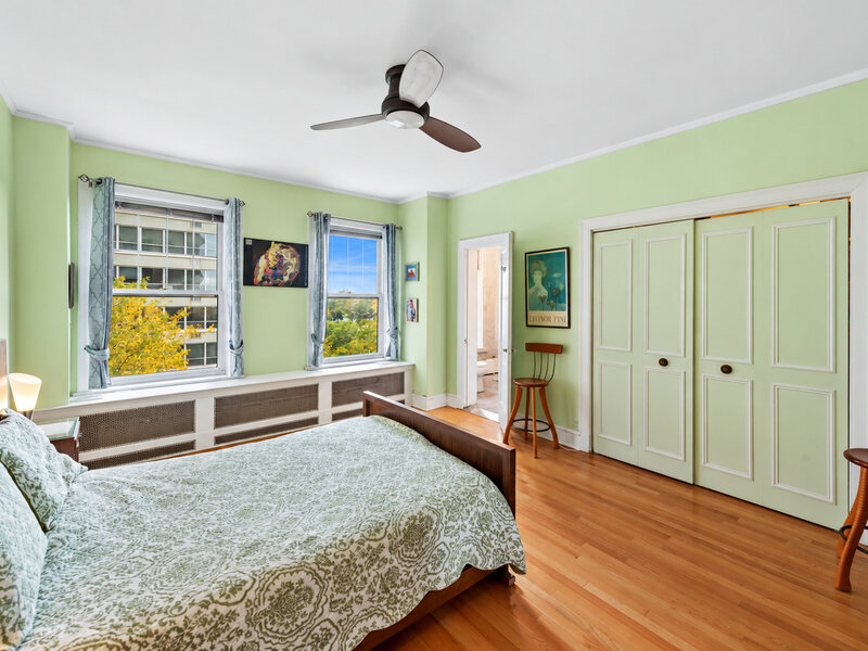 3530 N Lake Shore Drive Chicago IL 60657