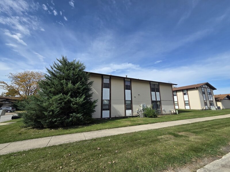 4122 193rd Street Country Club Hills IL 60478