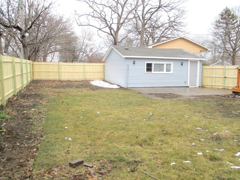 448 Midway Drive Mundelein IL 60060