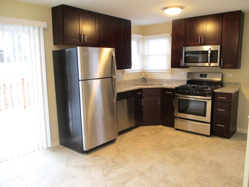 448 Midway Drive Mundelein IL 60060