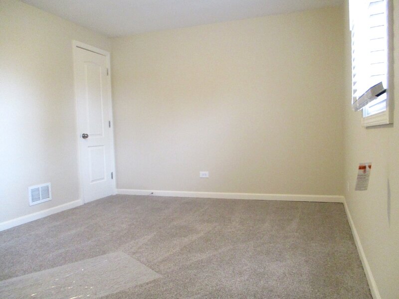 448 Midway Drive Mundelein IL 60060