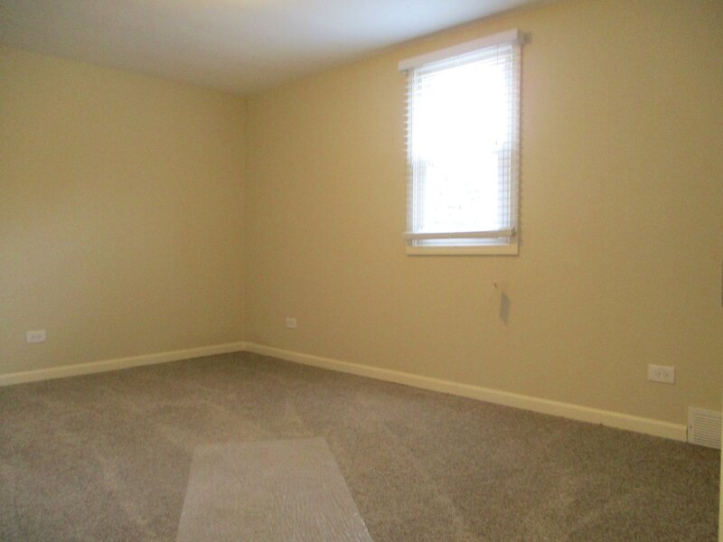 448 Midway Drive Mundelein IL 60060