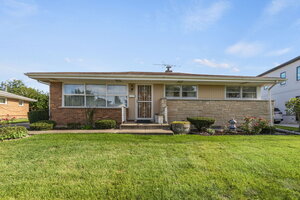 Photo of 8051 W Leland Avenue Norridge IL 60706