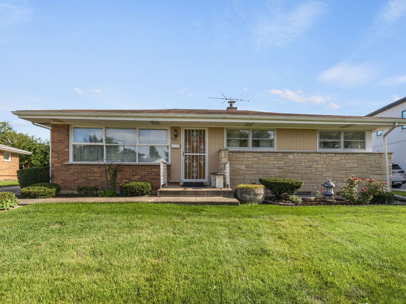 8051 W Leland Avenue Norridge IL 60706