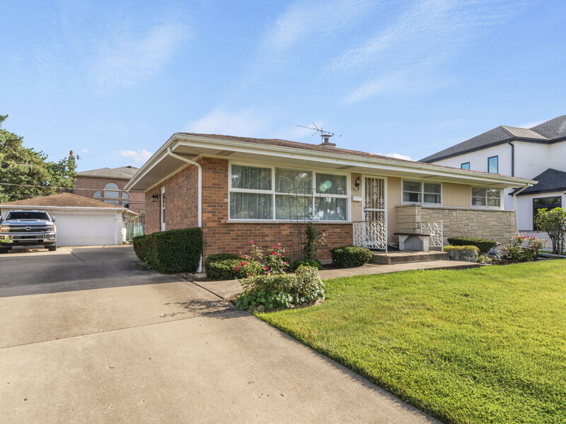 8051 W Leland Avenue Norridge IL 60706