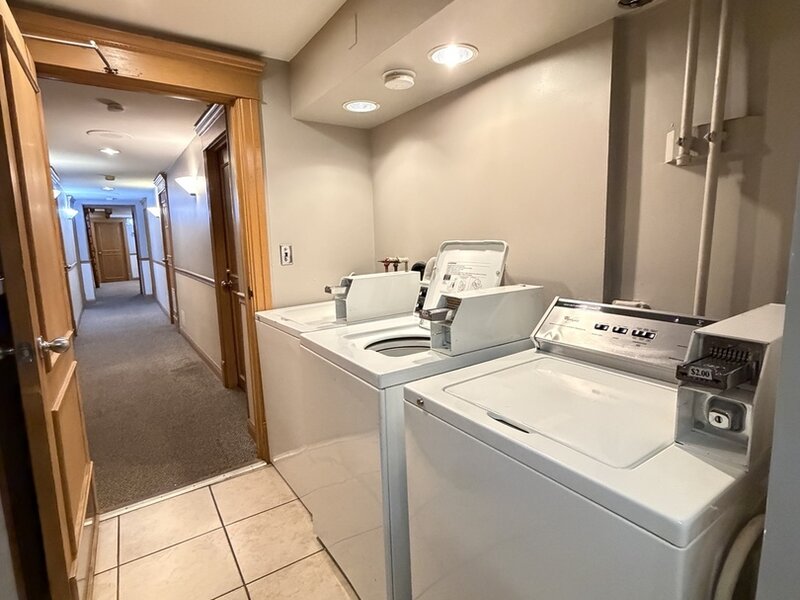 4011 N Kenmore Avenue Chicago IL 60613