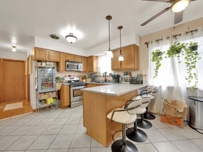 3719 W 66th Place Chicago IL 60629