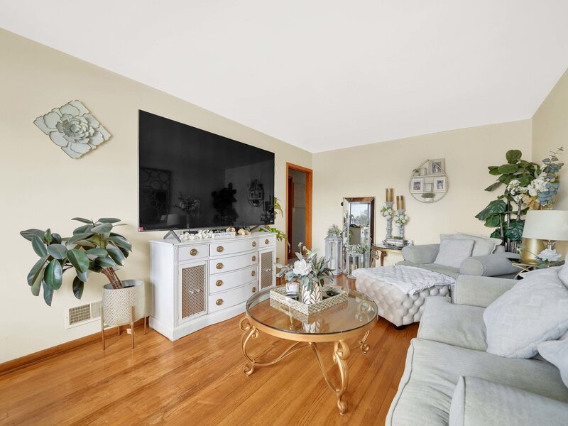3719 W 66th Place Chicago IL 60629