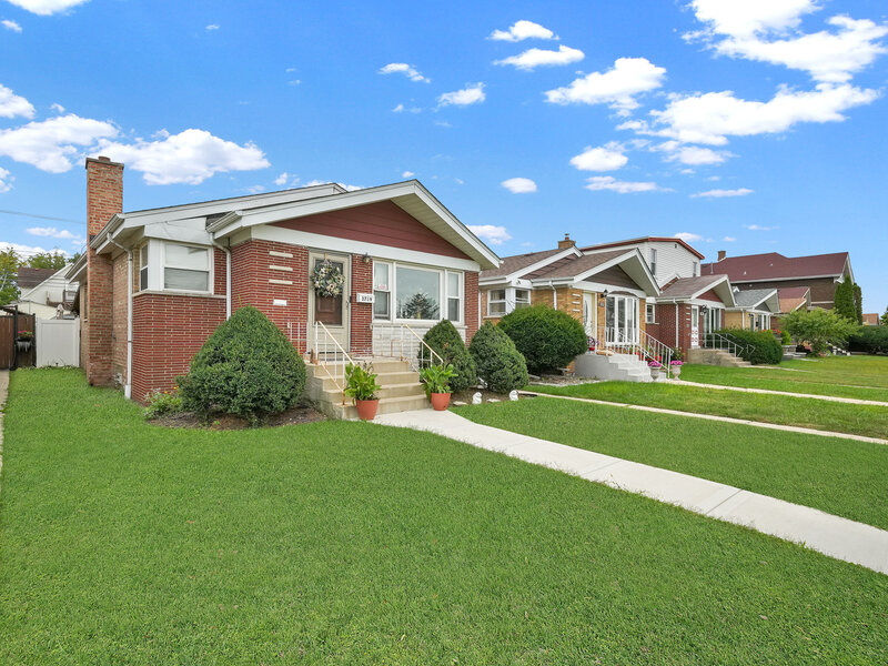 3719 W 66th Place Chicago IL 60629