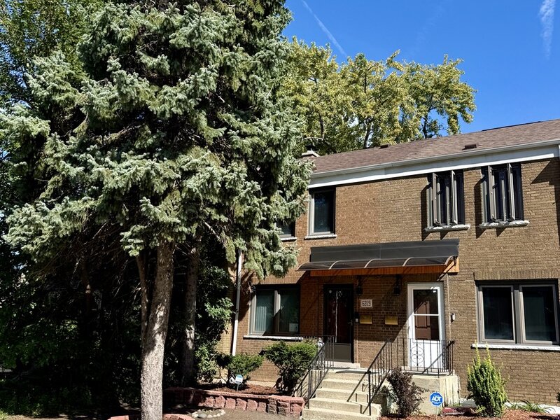 6319 S Long Avenue Chicago IL 60638