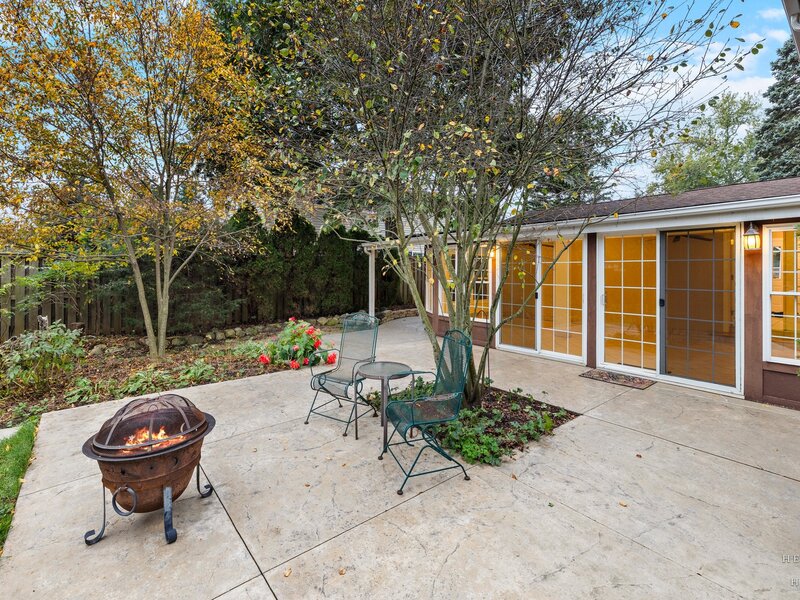 213 Liberty Avenue Fox River Grove IL 60021