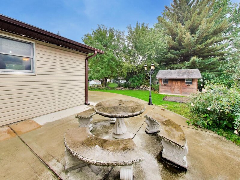 63 Lockman Circle Elgin IL 60123