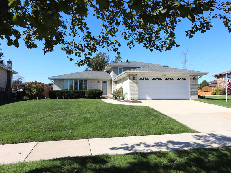 17012 Grissom Drive Tinley Park IL 60477