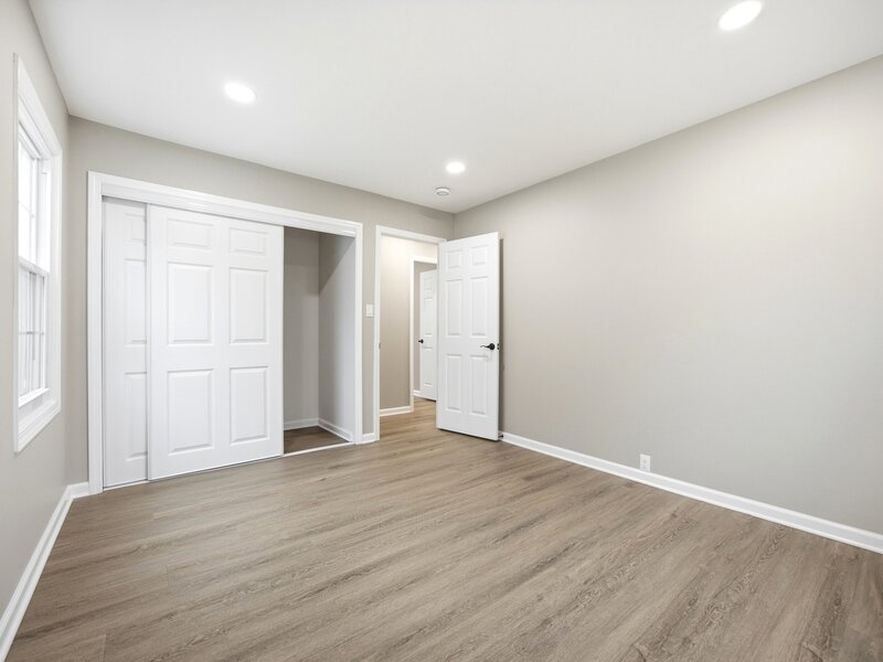 512 Concord Avenue Romeoville IL 60446