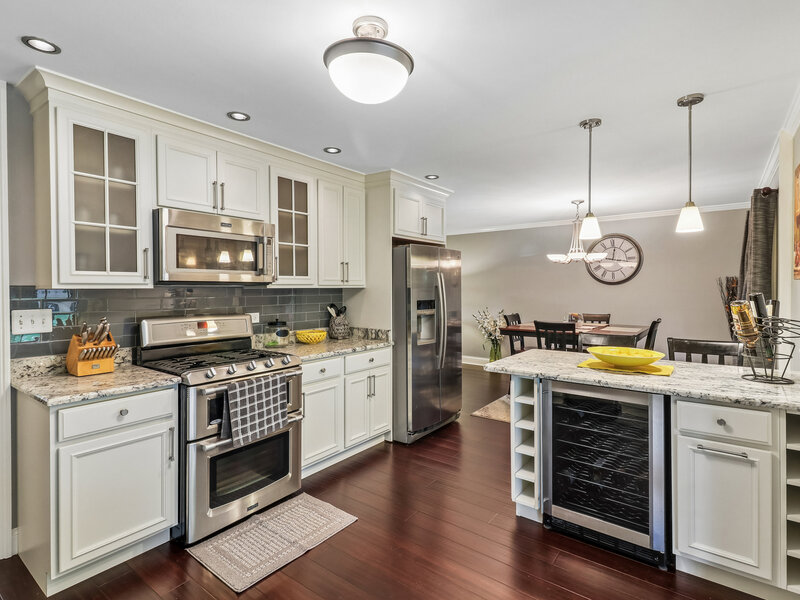 6 Bridlespur Drive Naperville IL 60540