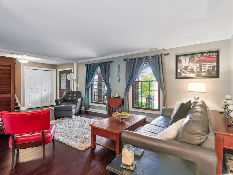6 Bridlespur Drive Naperville IL 60540