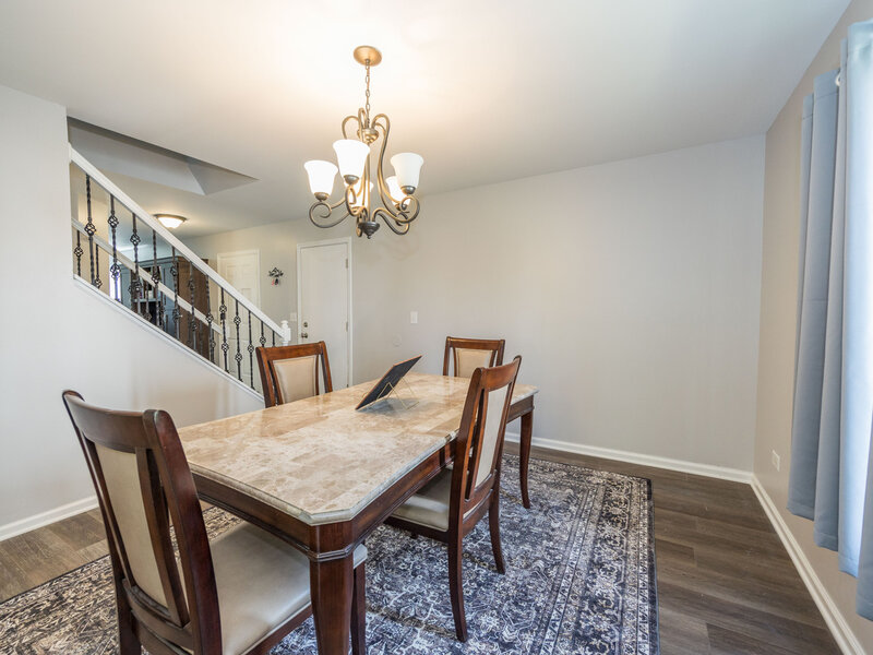 2734 Imperial Valley Trail Aurora IL 60503