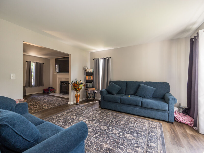 2734 Imperial Valley Trail Aurora IL 60503