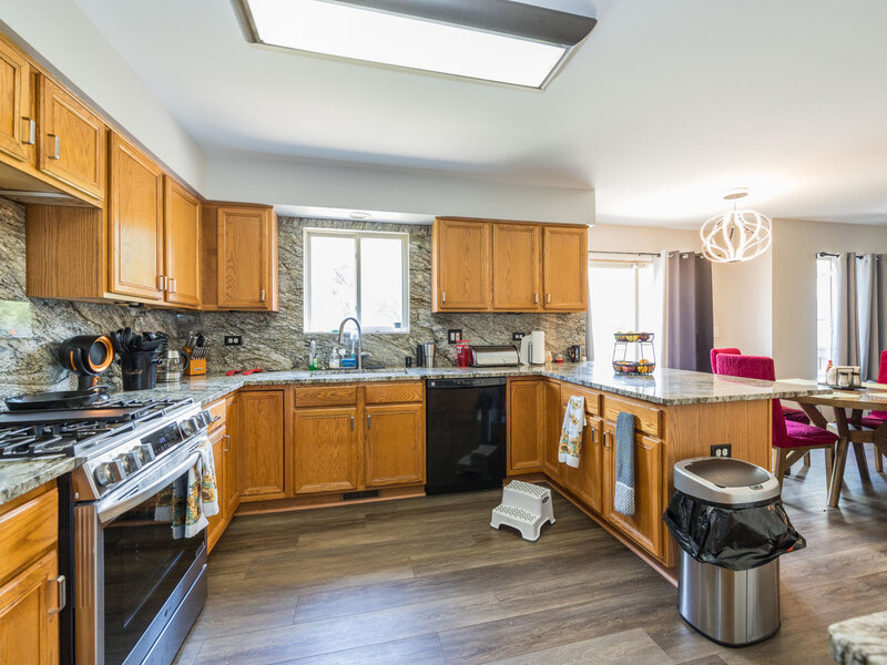 2734 Imperial Valley Trail Aurora IL 60503