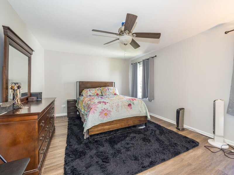 2734 Imperial Valley Trail Aurora IL 60503