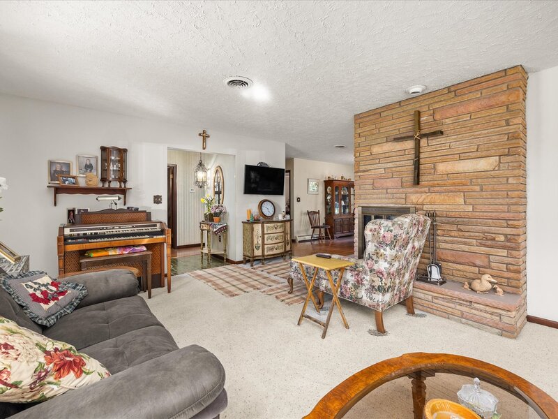 1426 E Kent Street Streator IL 61364