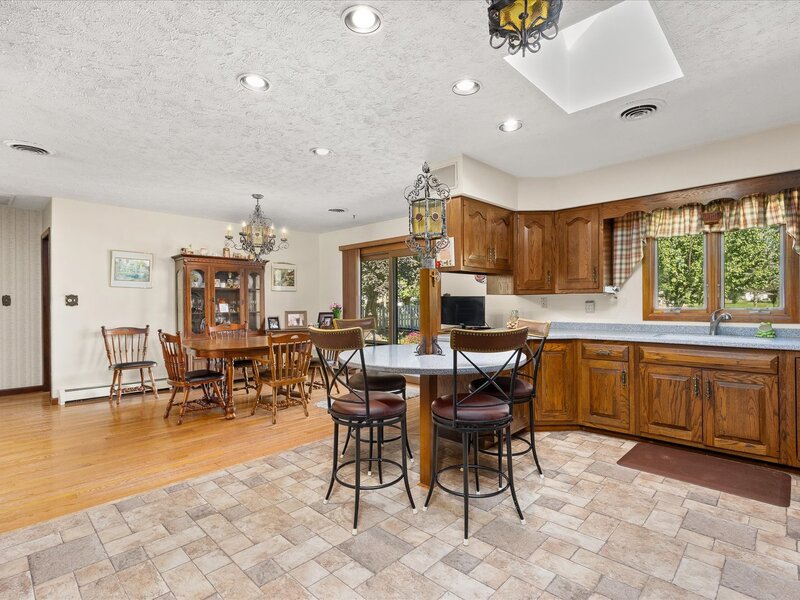 1426 E Kent Street Streator IL 61364