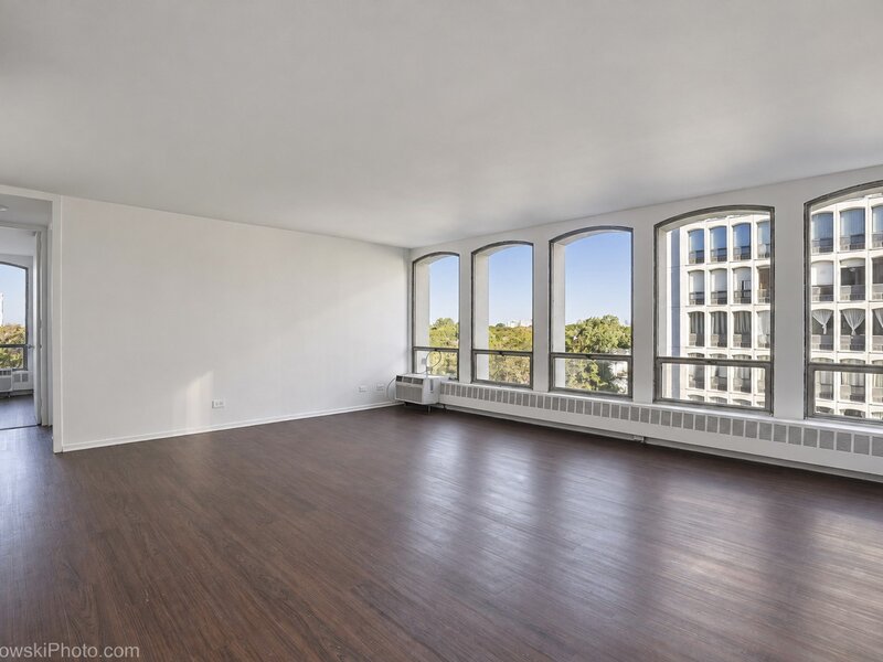 1400 E 55th Street Chicago IL 60637