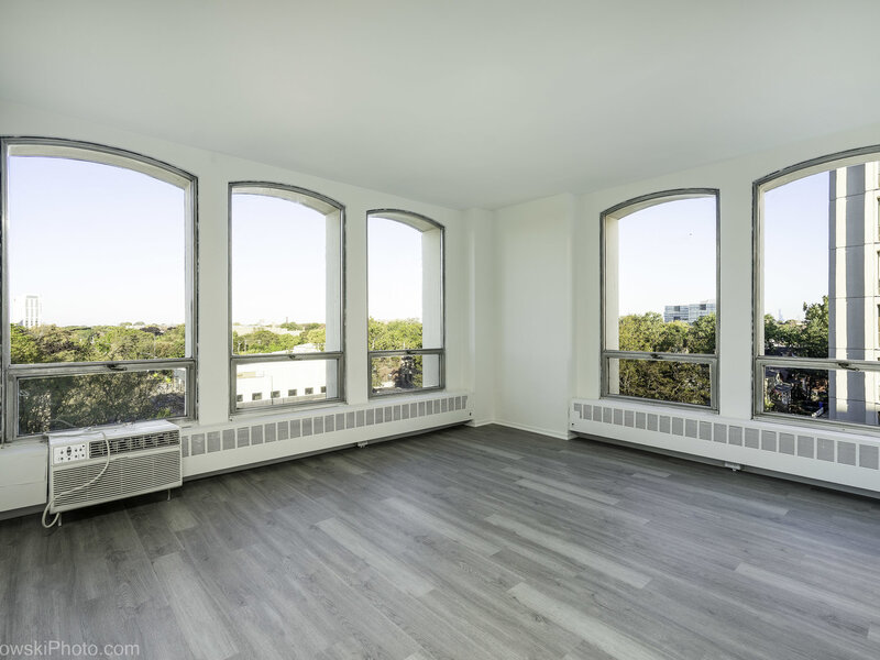 1400 E 55th Street Chicago IL 60637
