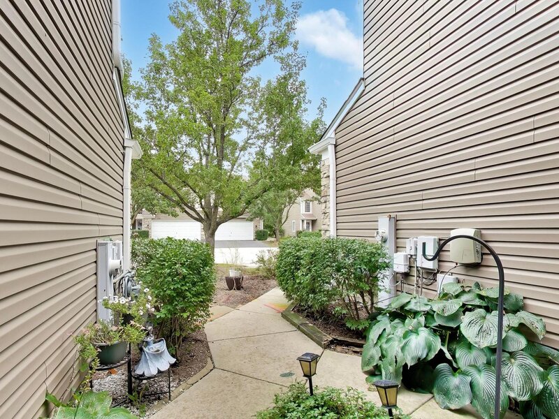 408 Locksley Drive Streamwood IL 60107