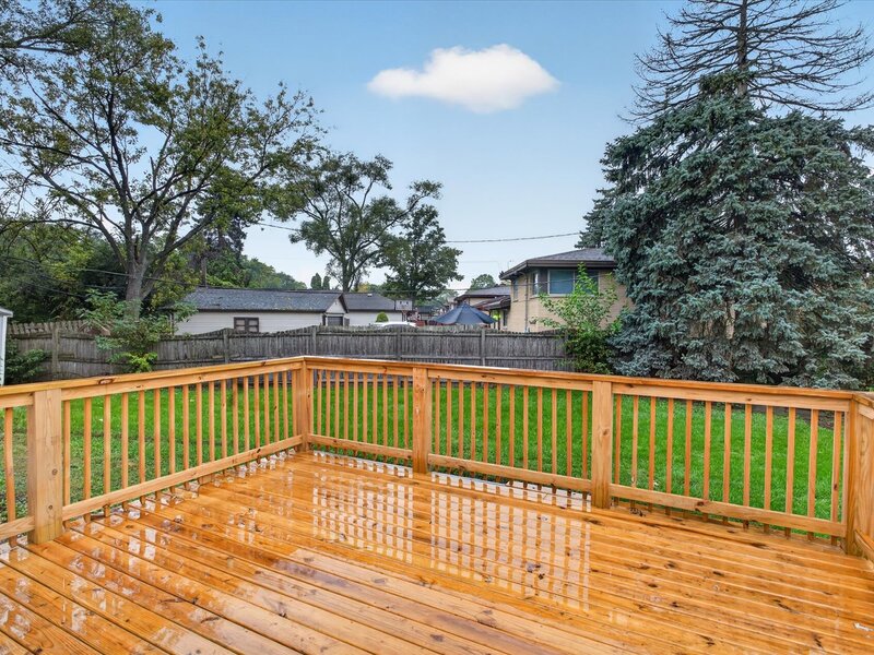 824 Dolores Drive Bensenville IL 60106