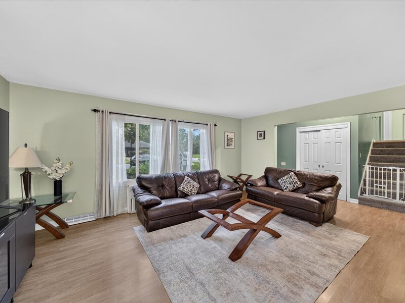824 Dolores Drive Bensenville IL 60106