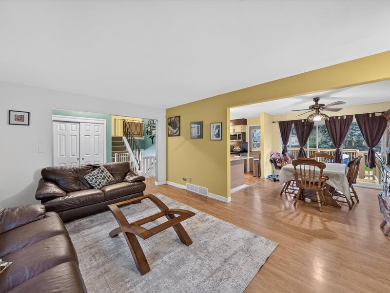 824 Dolores Drive Bensenville IL 60106