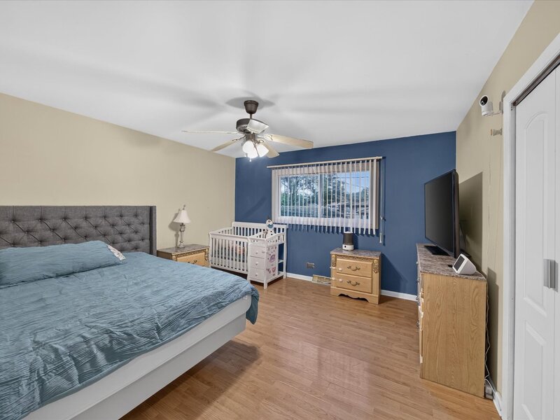 824 Dolores Drive Bensenville IL 60106