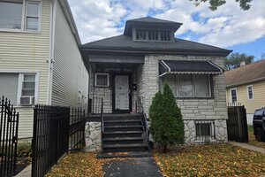 Photo of 8621 S Marquette Avenue Chicago IL 60617