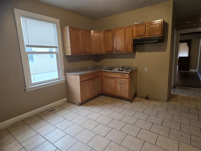 8621 S Marquette Avenue Chicago IL 60617