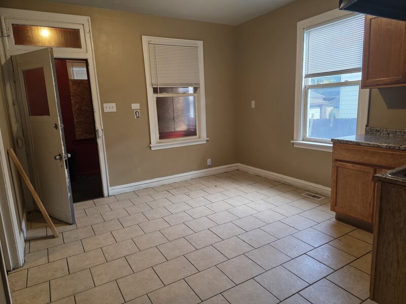 8621 S Marquette Avenue Chicago IL 60617