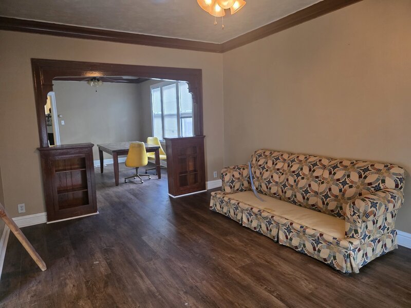 8621 S Marquette Avenue Chicago IL 60617