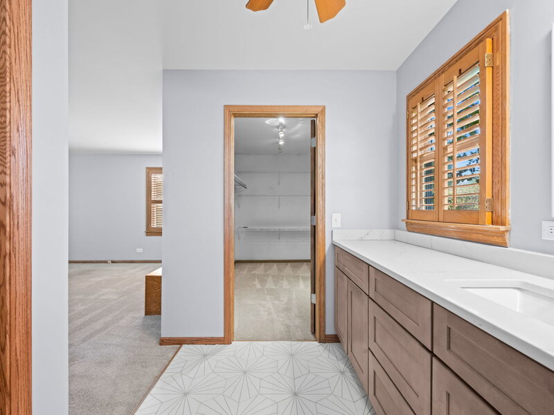 1132 E Valley Lane Arlington Heights IL 60004