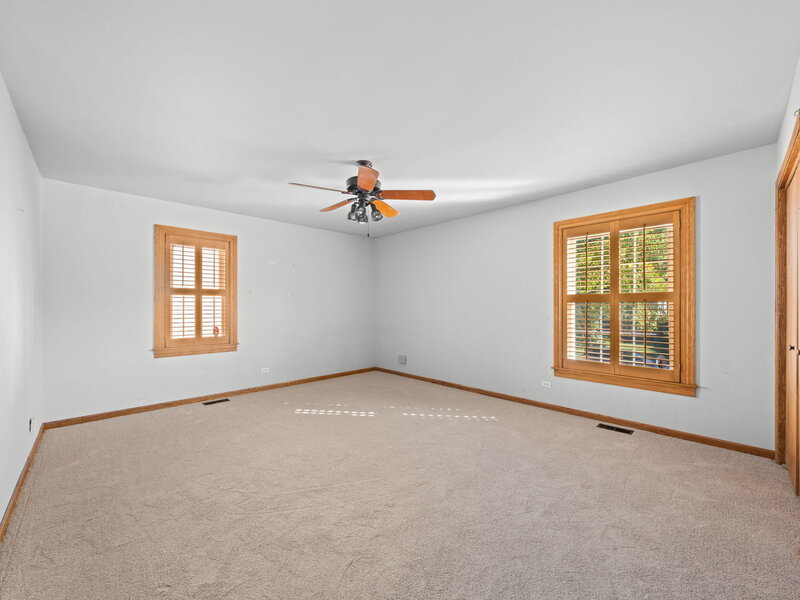 1132 E Valley Lane Arlington Heights IL 60004