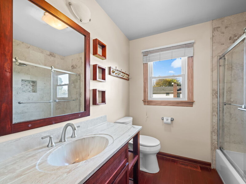 1132 E Valley Lane Arlington Heights IL 60004